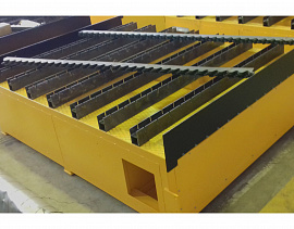 TABLE WITH CONTROLLED SECTIONAL  AIR EXTRACTION SYSTEM (OPERATIONAL AREA 1500X3000MM)